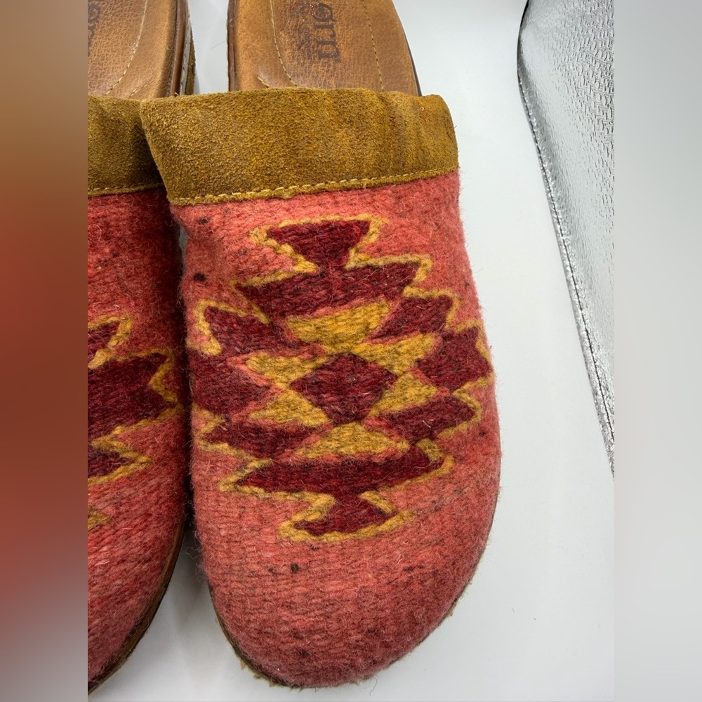 Born Bandy Blanket Clogs - Rust - Picture 4 of 10